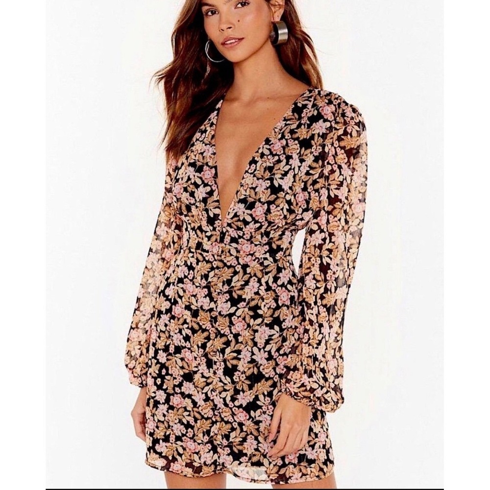 Nasty Gal‎ NWT Nothin Bud Love Floral Mini Dress 8
